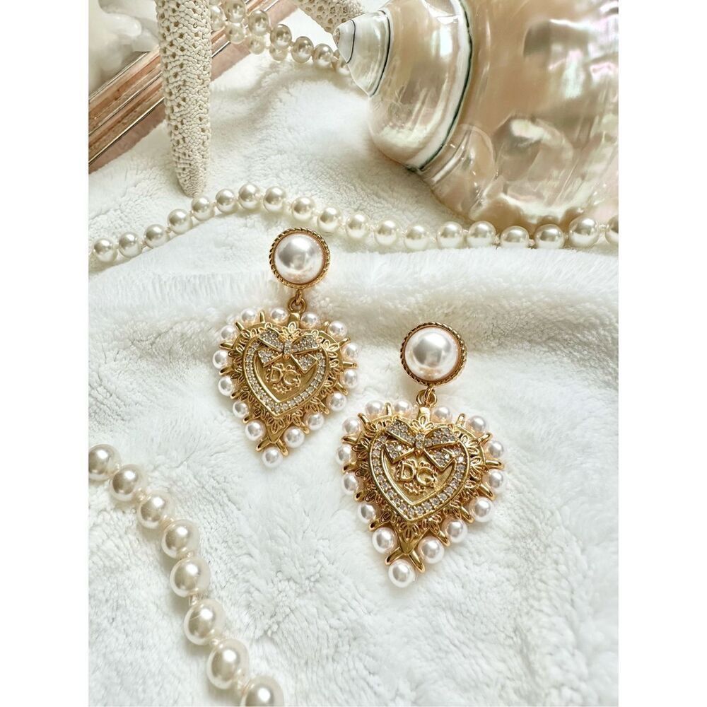 Gold Pearl Heart Drop Earrings - Elegant Women’s Jewelry - Picture 6 of 7